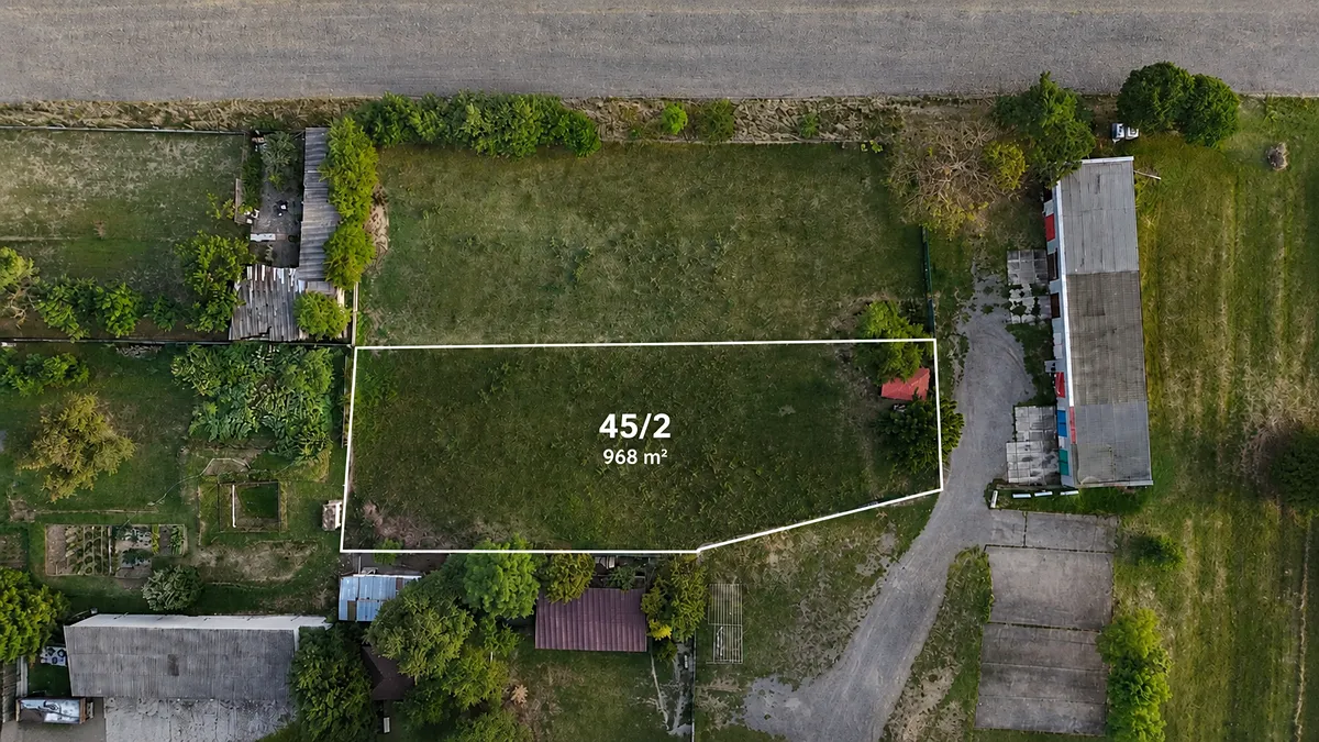 Prodej stavebního pozemku 968 m²