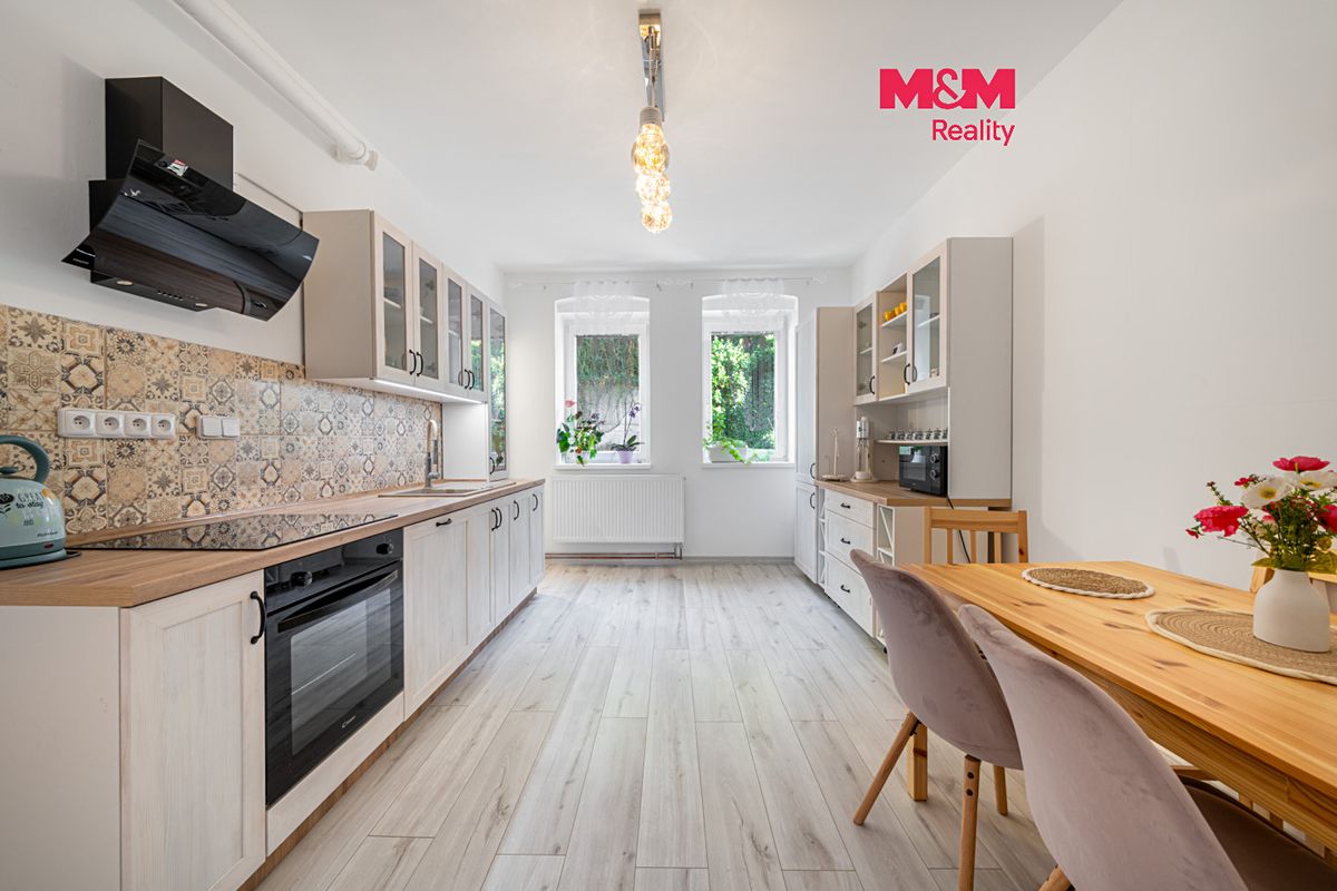 Prodej bytu 3+1 76 m², Dalovice – fotka 1 z 3