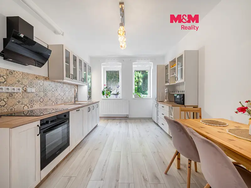 Prodej bytu 3+1 76 m², Dalovice – náhled fotky 1