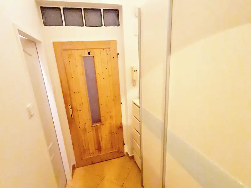 Pronájem bytu 1+1 36 m², Praha – náhled fotky 3