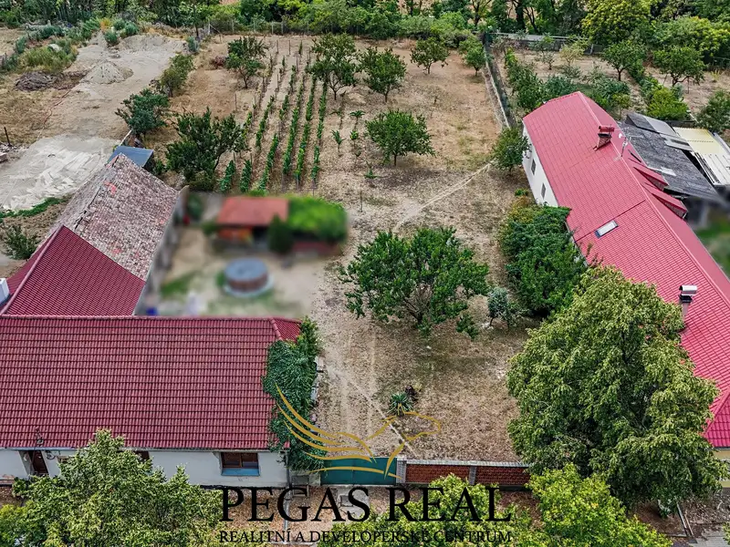 Prodej stavebního pozemku 1314 m², Hrádek – náhled fotky 2