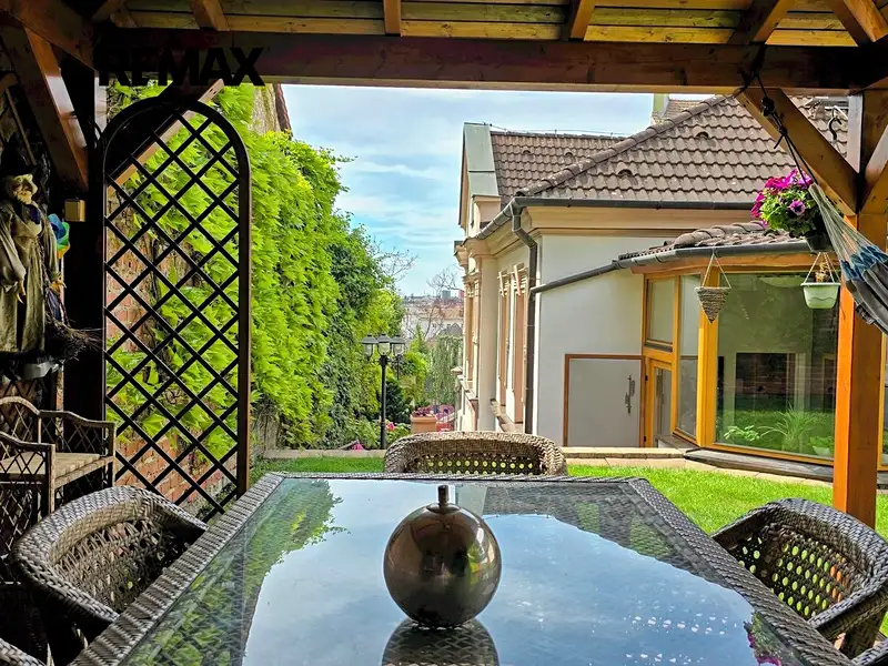 Prodej vily 223 m², pozemek 433 m², Brno – náhled fotky 2