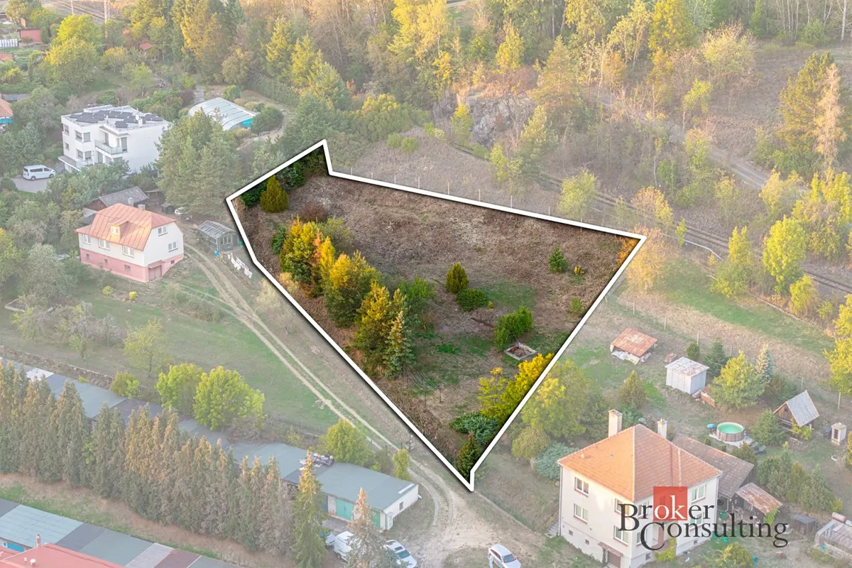 Prodej stavebního pozemku 2190 m²