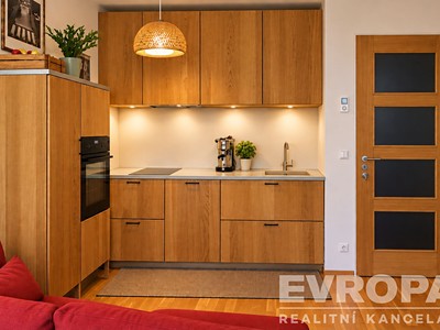 Wohnung 1+kk zum Kauf, 37 m² (2 von 15)