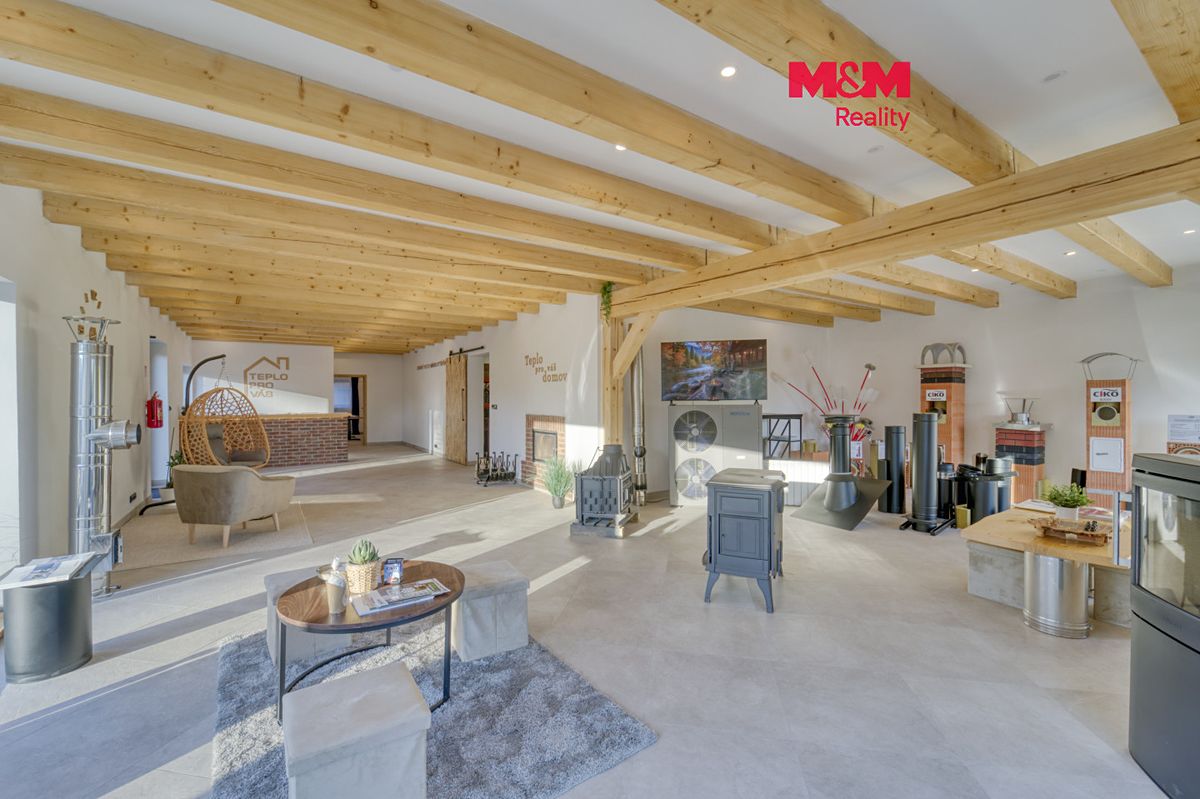 Prodej obchodního prostoru 453 m², Jesenice – fotka 1 z 3