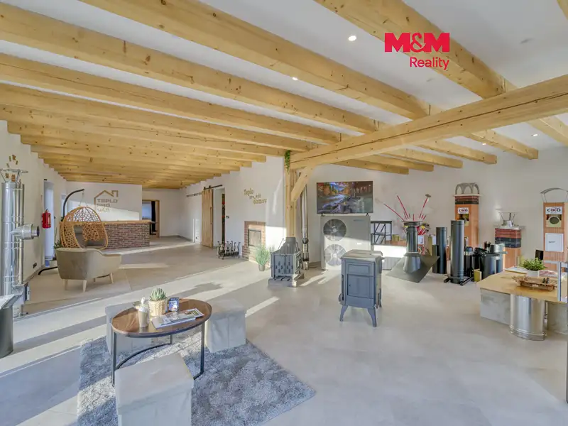 Prodej obchodního prostoru 453 m², Jesenice – náhled fotky 1