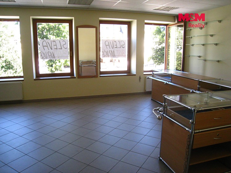 Комерційне приміщення на продаж, 900 м² (14 з 27)