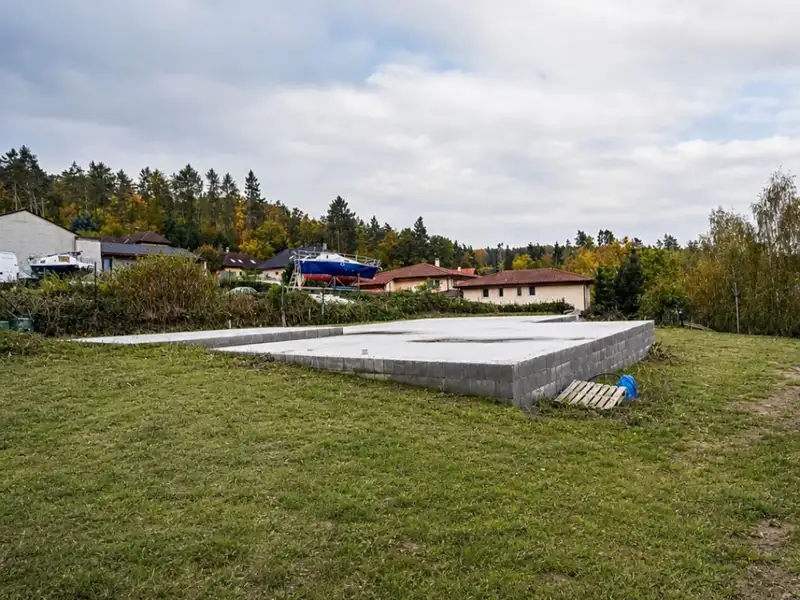 Prodej stavebního pozemku 1387 m², Psáry – náhled fotky 2