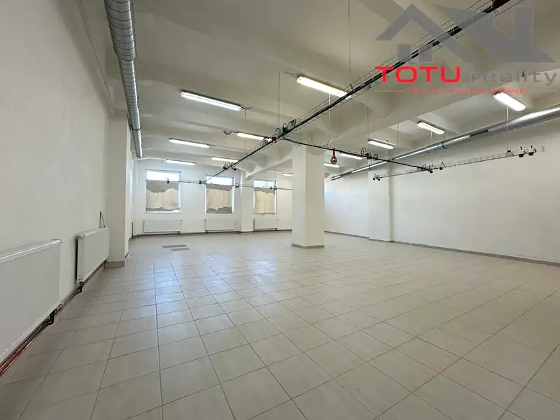 Pronájem obchodního prostoru 205 m², Jaroměř – náhled fotky 2