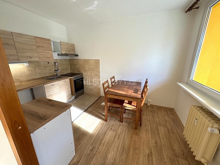 Prodej bytu 3+1, 63 m² (4 z 24)