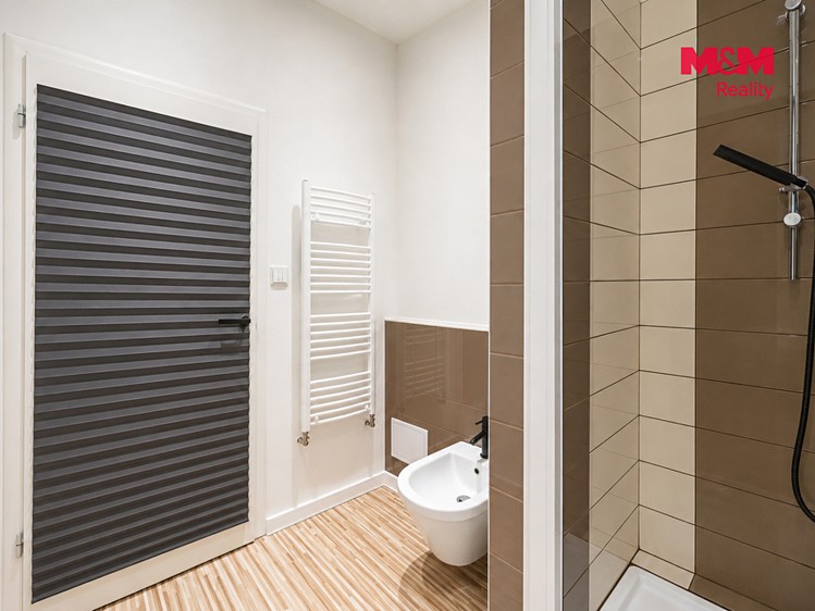 Квартира 4+kk на продаж, 108 м² (14 з 21)