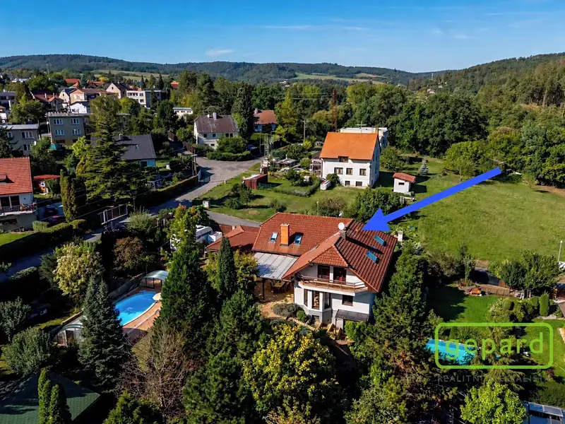 Prodej rodinného domu 400 m², pozemek 1692 m², Chrustenice – náhled fotky 1
