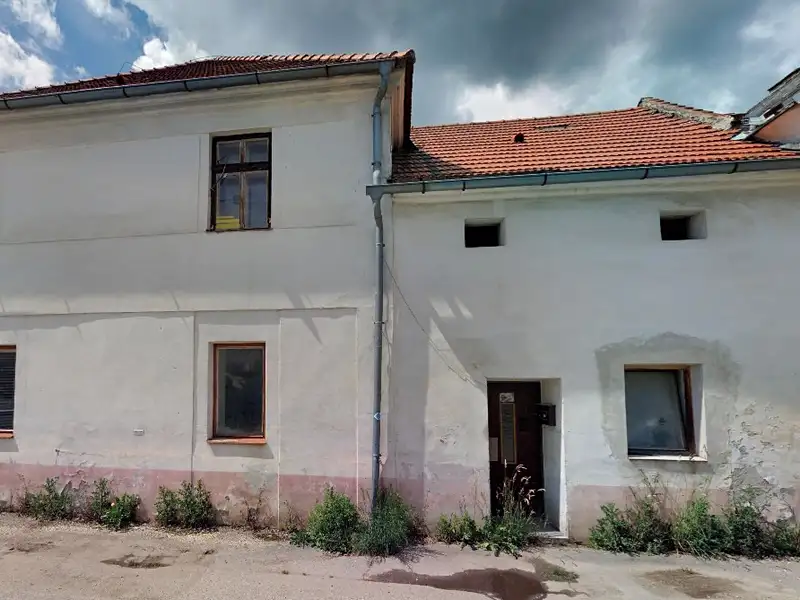 Dražba rodinného domu 240 m², pozemek 304 m², Benešov nad Černou – náhled fotky 2