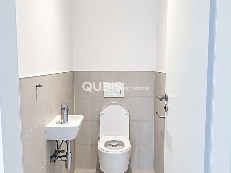 Pronájem bytu 3+kk, 119 m² (9 z 18)
