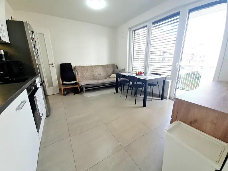 Pronájem bytu 2+kk 40 m², Praha – náhled fotky 1
