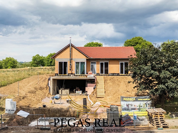 Будинок на продаж, 146 м² (2 з 9)
