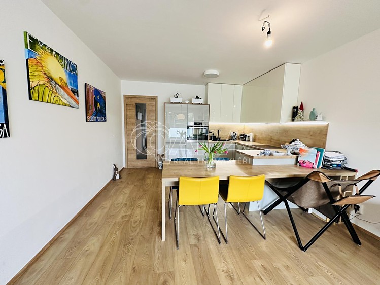 Pronájem bytu 2+kk, 80 m² (25 z 26)