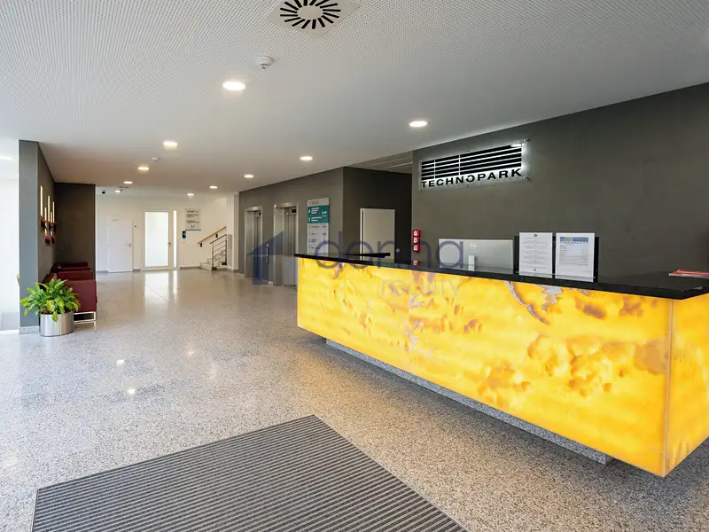 Pronájem kanceláře 326 m², Praha – náhled fotky 2