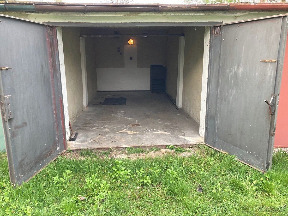 Prodej garáže 18 m², Brno – fotka 1 z 3