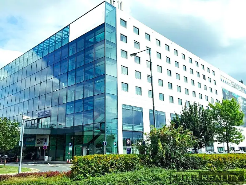 Pronájem kanceláře 110 m², Praha – náhled fotky 2