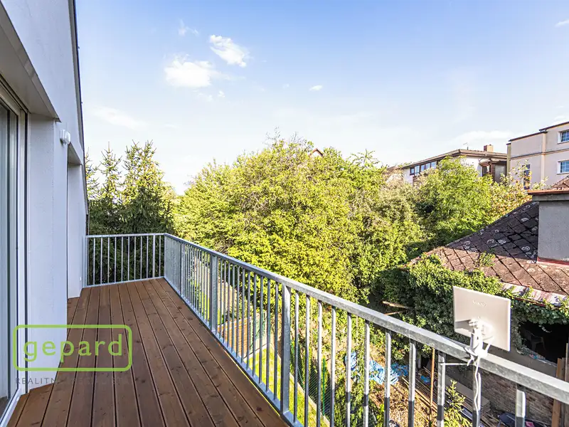 Prodej bytu 6 pokojů a více 159 m², Praha – náhled fotky 2