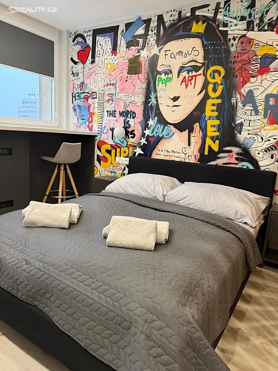 Pronájem bytu 1+kk 24 m², Praha – fotka 1 z 3
