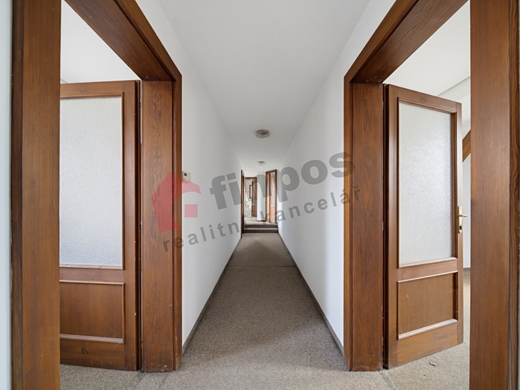 Будинок на продаж, 1 412 м² (10 з 30)