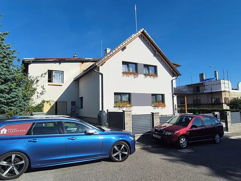 Prodej rodinného domu 179 m², pozemek 1410 m², Turnov – náhled fotky 1