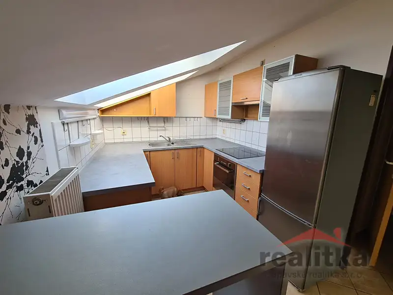 Pronájem bytu 2+1 50 m², Opava – náhled fotky 2
