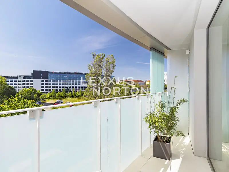 Pronájem bytu 1+kk 32 m², Praha – náhled fotky 3