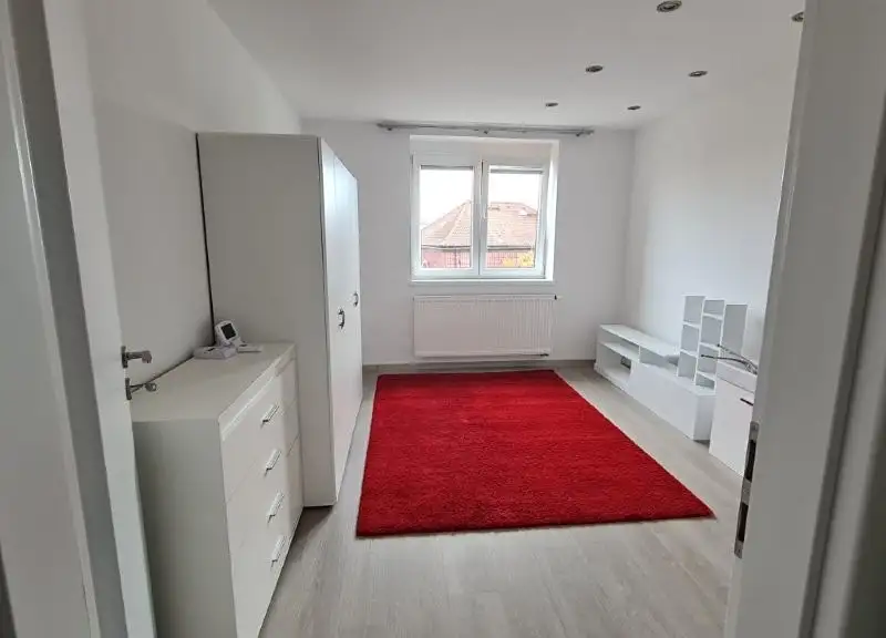 Prodej bytu 2+1 50 m², Praha – náhled fotky 2