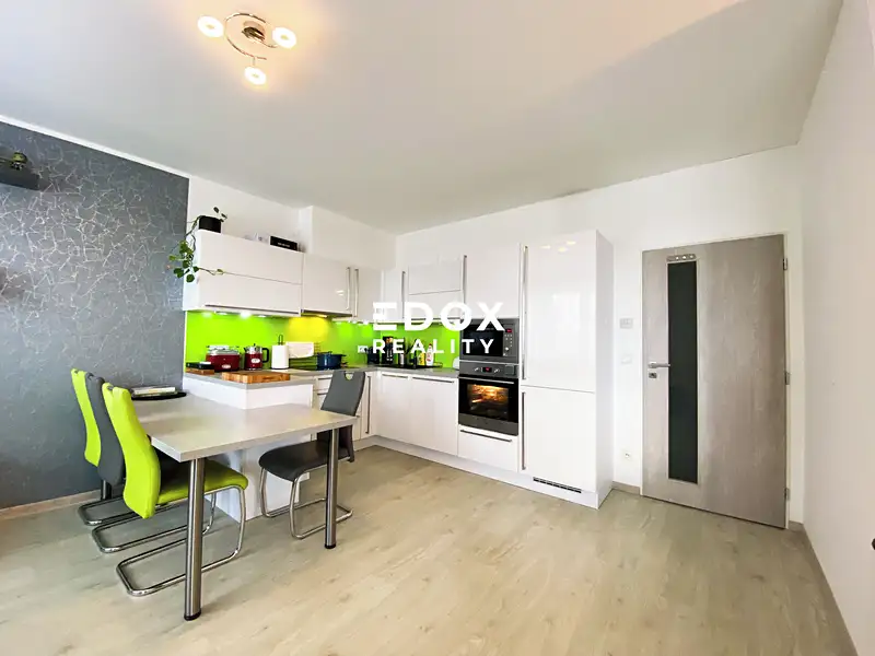 Prodej bytu 2+kk 56 m², Chýně – náhled fotky 2