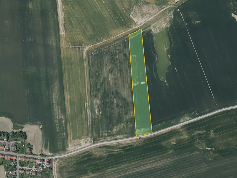 Prodej pole 20149 m², Hlohovice – náhled fotky 1