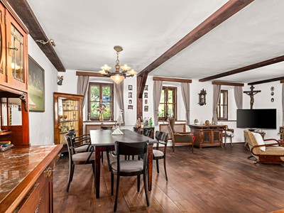 Haus zum Kauf, 288 m² (2 von 41)