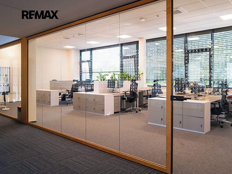 Gewerbefläche zur Miete, 446 m² (2 von 14)