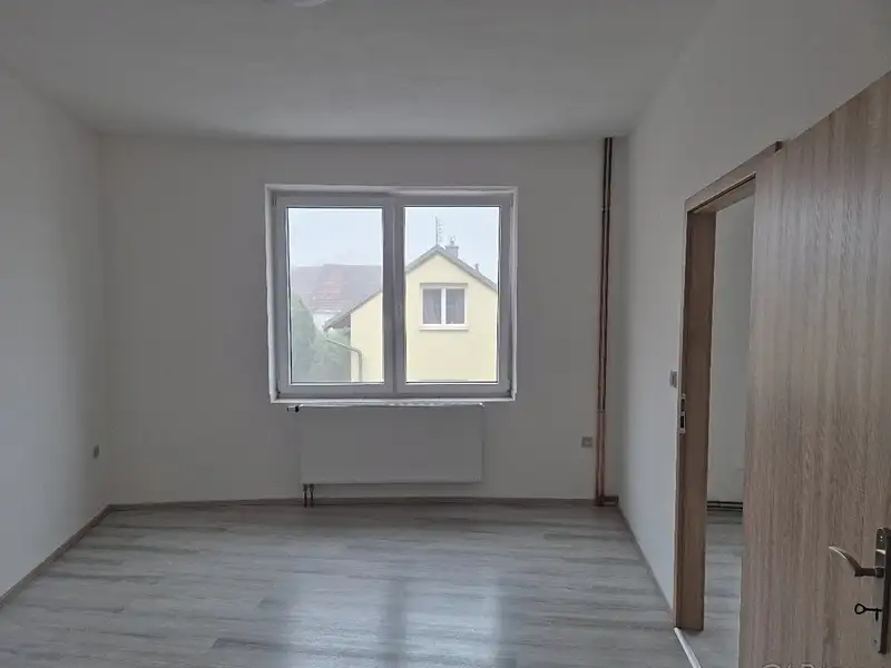 Pronájem bytu 2+1 60 m², Staňkov – náhled fotky 3