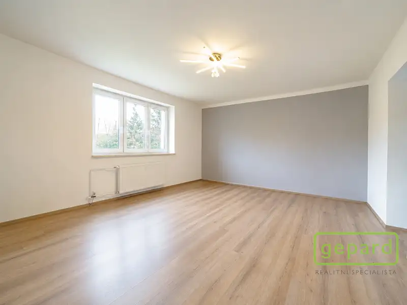Prodej bytu 3+1 99 m², Karlovy Vary – náhled fotky 2