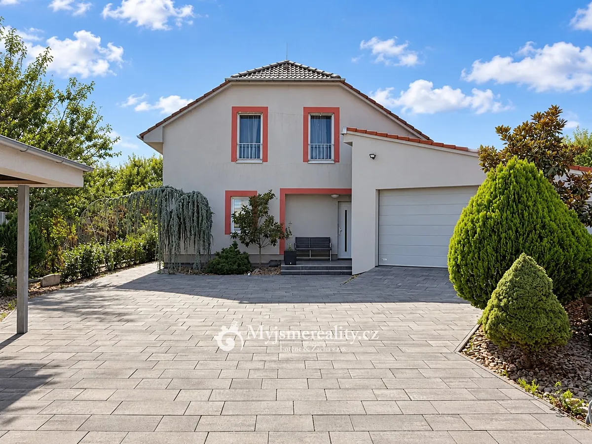 Prodej rodinného domu 160 m², pozemek 1090 m²