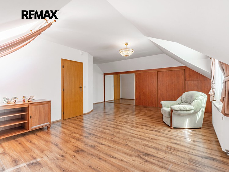 Haus zur Miete, 280 m² (37 von 72)