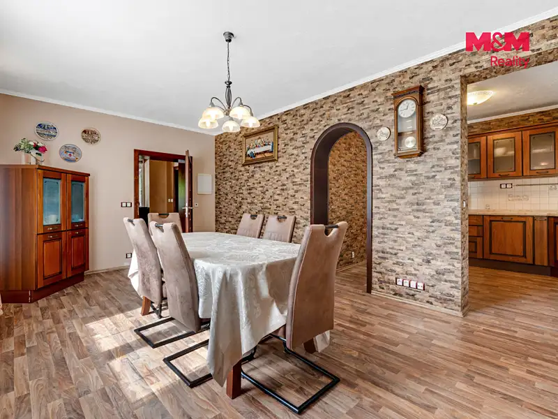Prodej rodinného domu 283 m², pozemek 719 m², Předboj – náhled fotky 3
