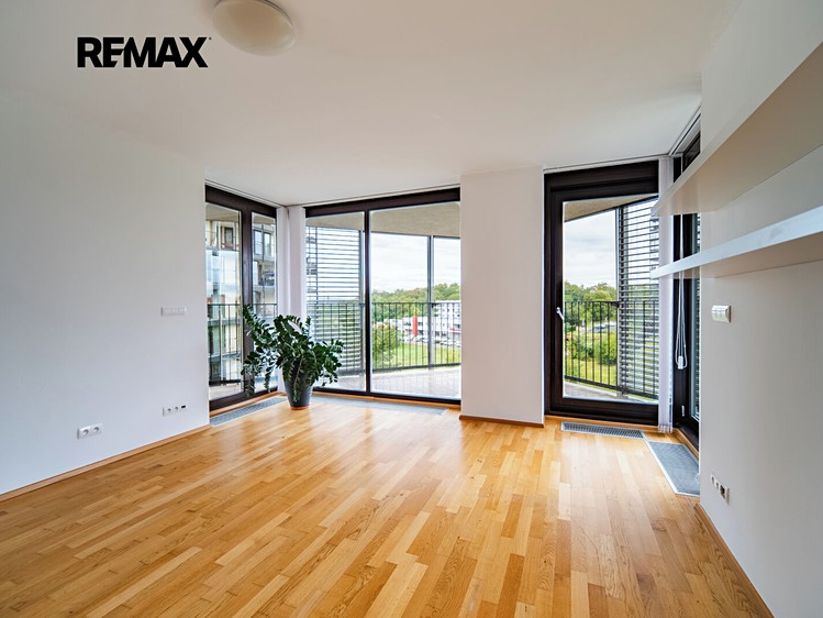 Квартира 1+kk в оренду, 44 м² (4 з 17)