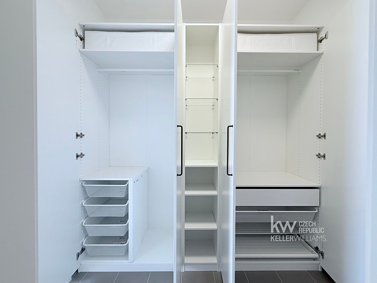 Pronájem bytu 1+kk, 34 m² (5 z 11)