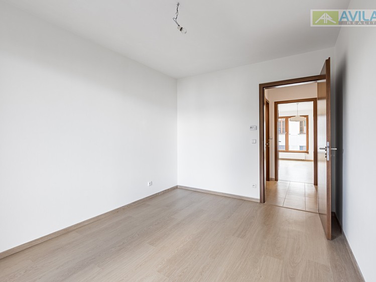 Pronájem bytu 2+kk, 42 m² (10 z 23)