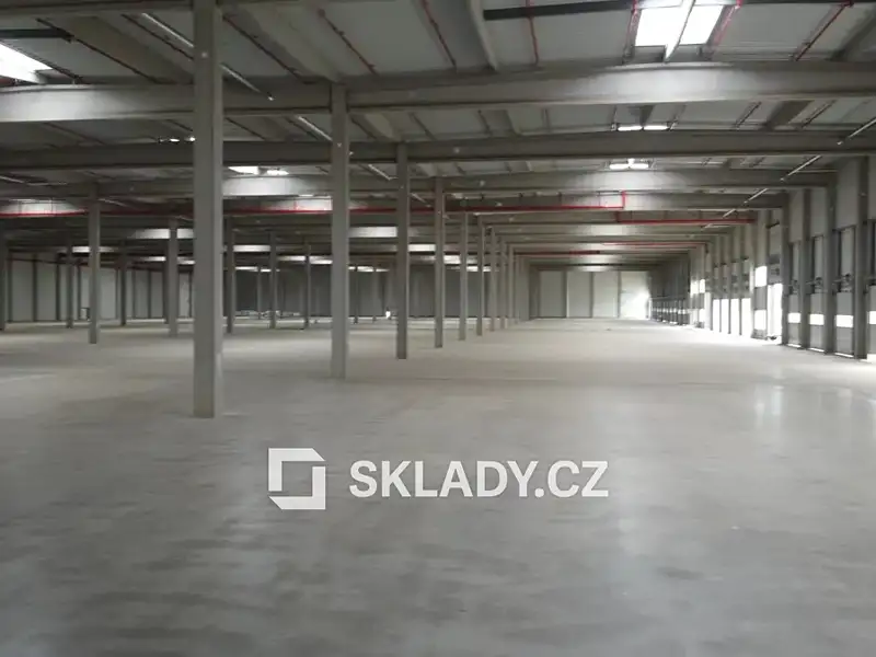 Pronájem skladového prostoru 4000 m², Libice nad Cidlinou – náhled fotky 1