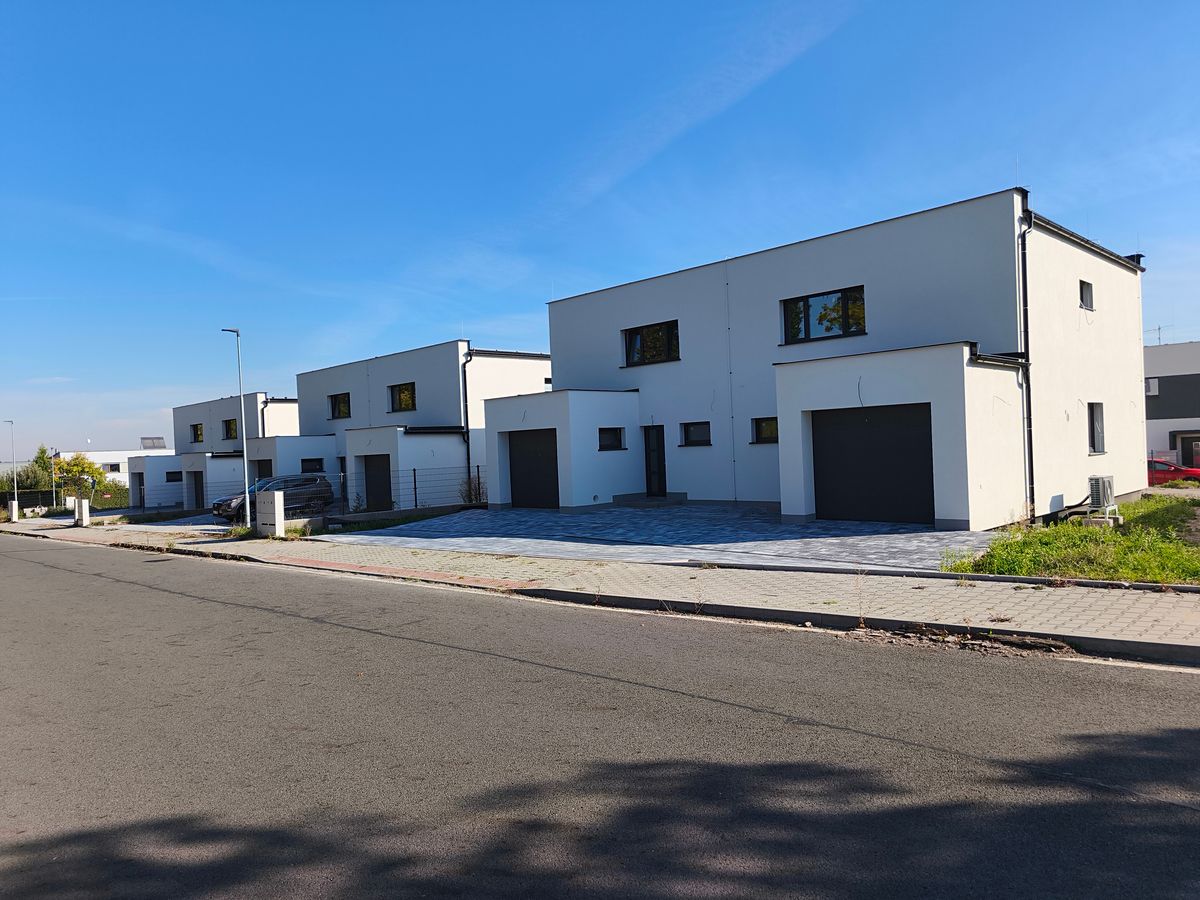 Prodej rodinného domu 112 m², pozemek 210 m², Dobřany – fotka 1 z 3
