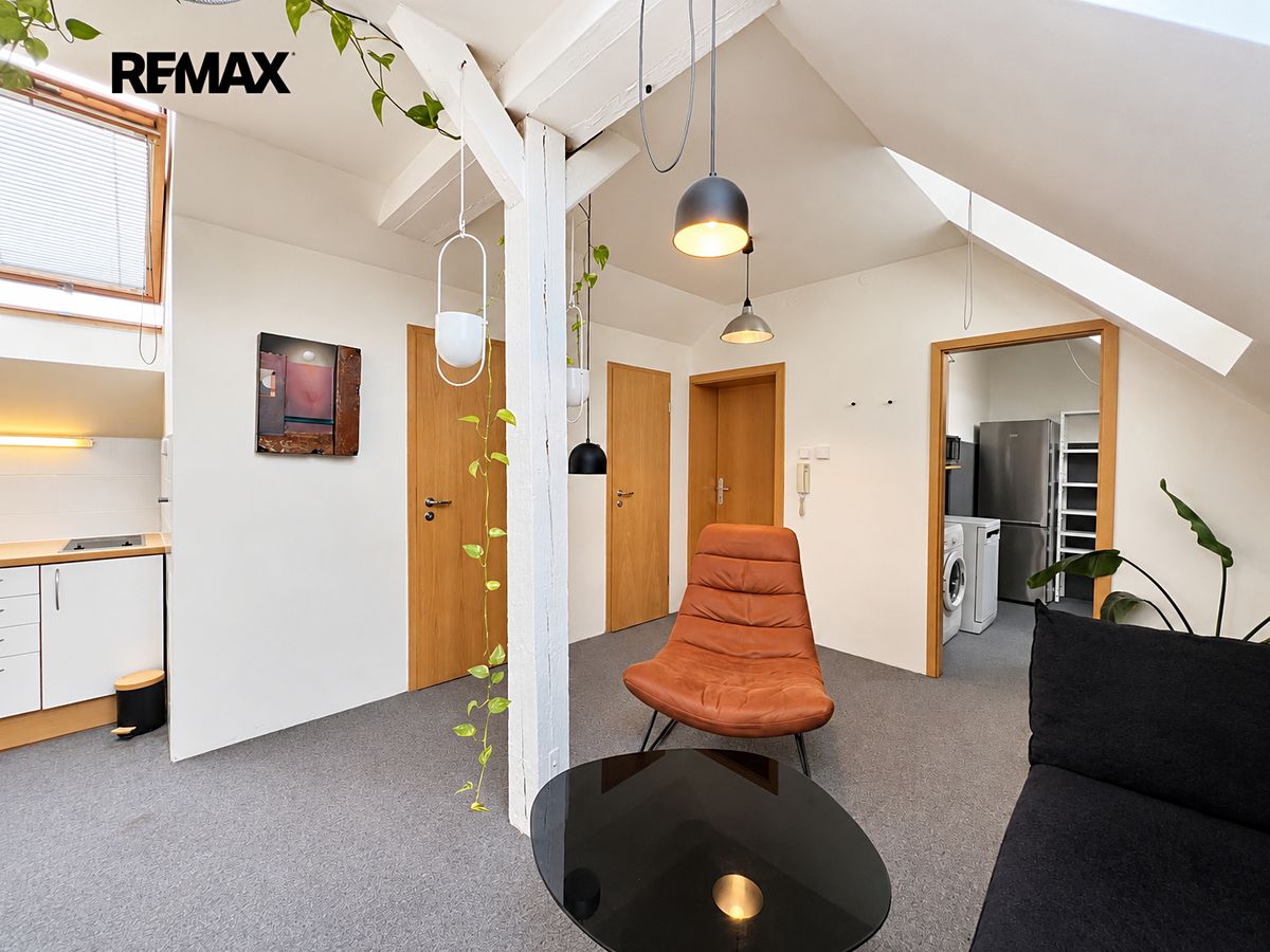Pronájem bytu 2+kk 65 m²