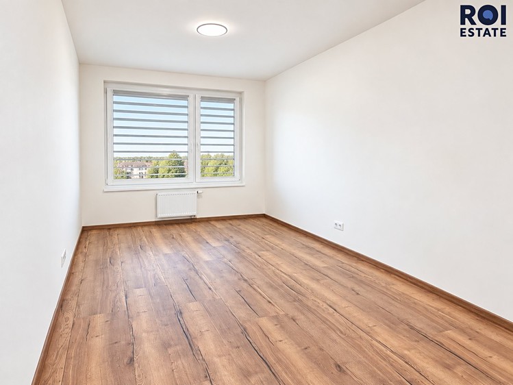 Pronájem bytu 2+kk, 63 m² (6 z 9)