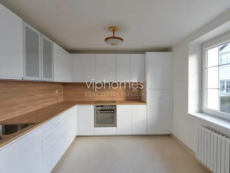 Pronájem vily 350 m², pozemek 745 m², Průhonice – náhled fotky 2