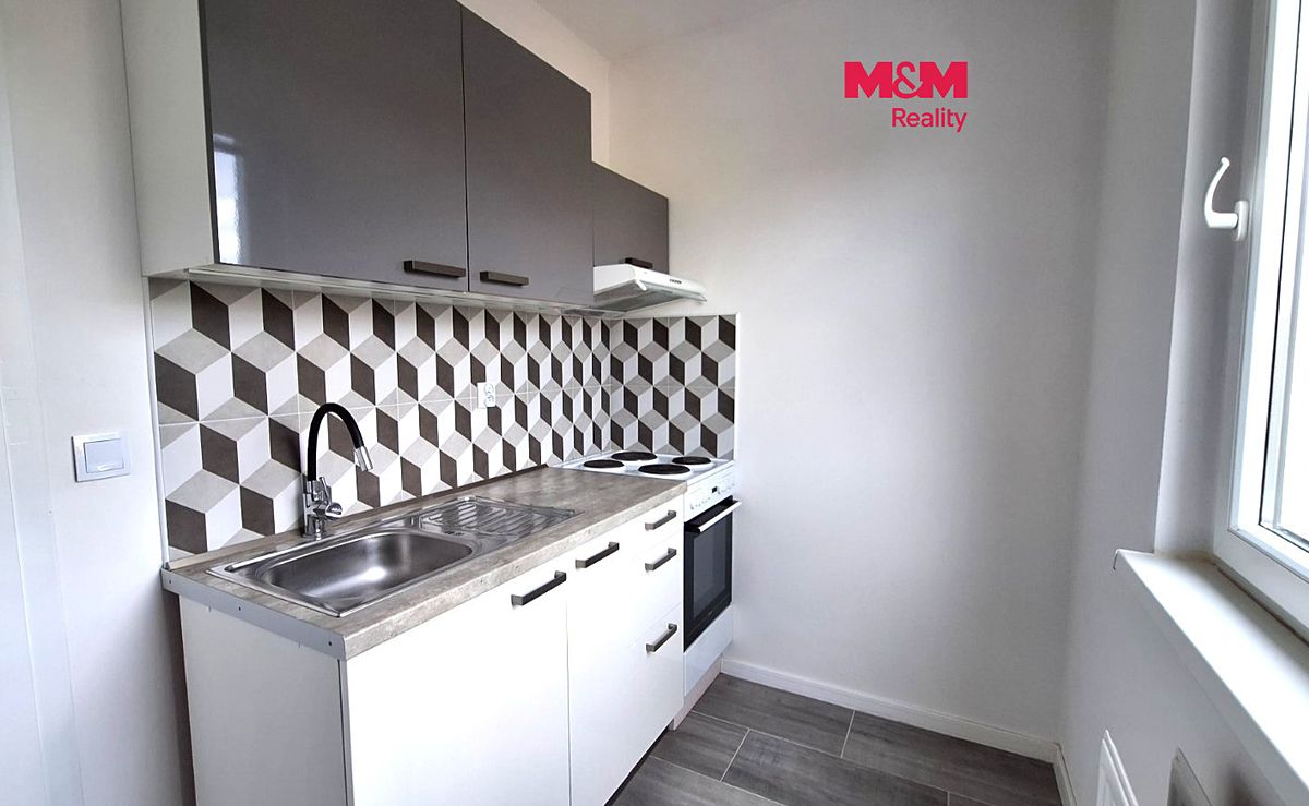Pronájem bytu 1+1 35 m²