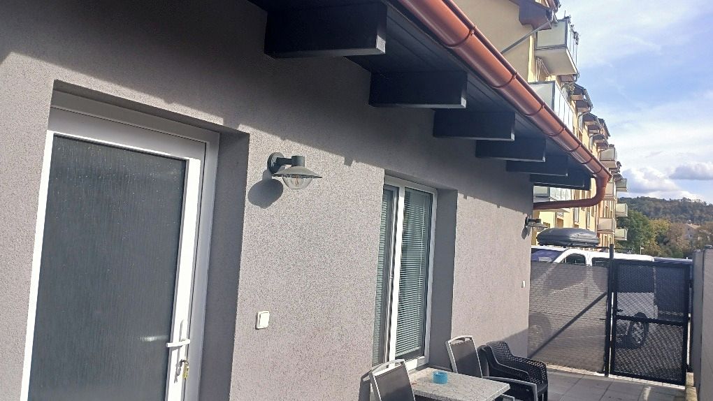 Pronájem rodinného domu 32 m², pozemek 43 m², Libčice nad Vltavou – fotka 1 z 3